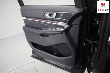 2016 - ford explorer