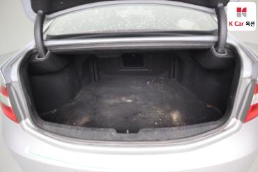 2011 - hyundai grandeur