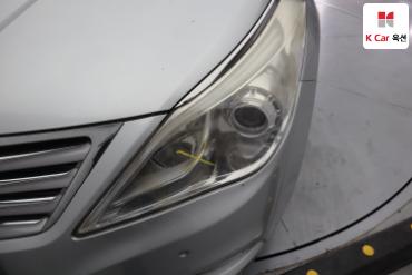 2011 - hyundai grandeur