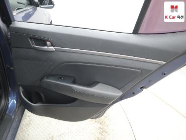 2017 - hyundai avante