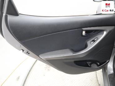 2011 - hyundai avante