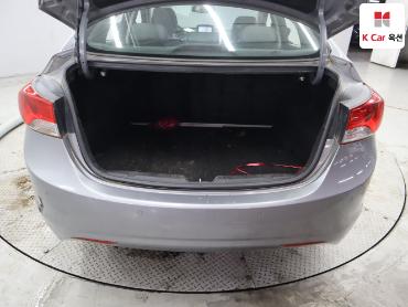 2011 - hyundai avante