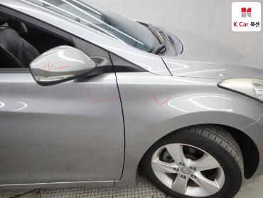 2011 - hyundai avante