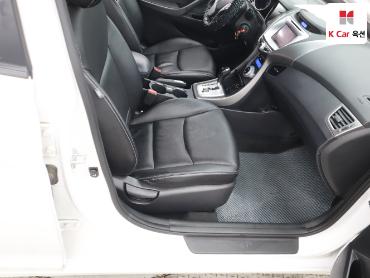 2012 - hyundai avante
