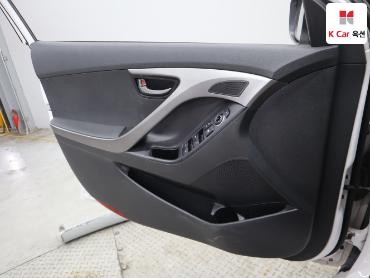 2012 - hyundai avante