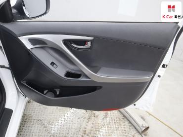 2012 - hyundai avante