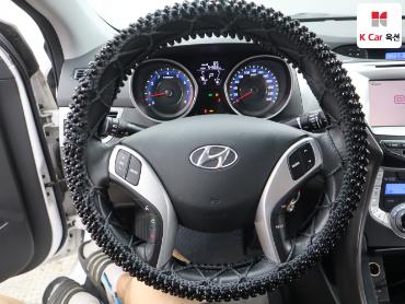 2012 - hyundai avante