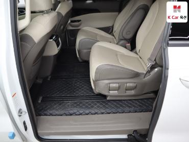 2023 - kia carnival