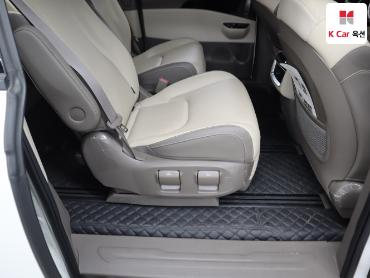 2023 - kia carnival
