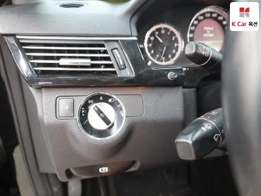 2010 - mercedes-benz e200