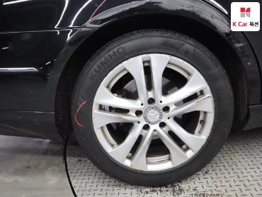 2010 - mercedes-benz e200