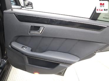 2010 - mercedes-benz e200