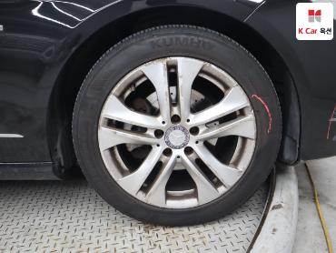 2010 - mercedes-benz e200