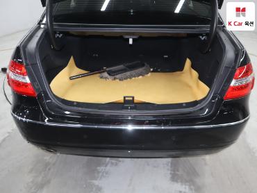 2010 - mercedes-benz e200