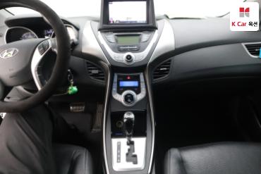 2012 - hyundai avante