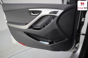 2012 - hyundai avante