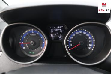 2012 - hyundai avante