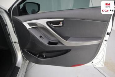 2012 - hyundai avante