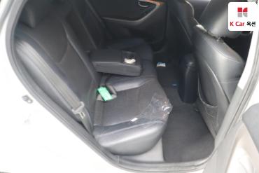 2012 - hyundai avante
