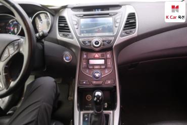 2015 - hyundai avante