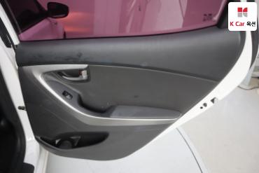 2015 - hyundai avante