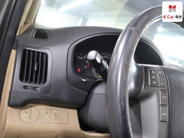 2009 - hyundai grand starex