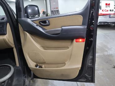 2009 - hyundai grand starex