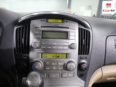2009 - hyundai grand starex