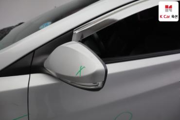 2013 - hyundai avante
