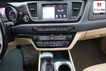 2019 - kia carnival
