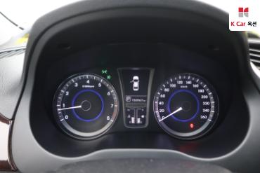 2011 - hyundai grandeur