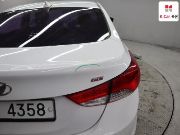2013 - hyundai avante