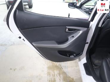 2013 - hyundai avante