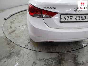 2013 - hyundai avante