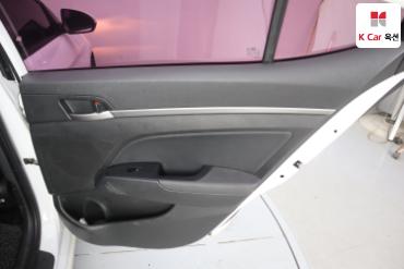 2016 - hyundai avante