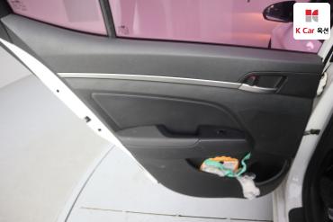 2016 - hyundai avante
