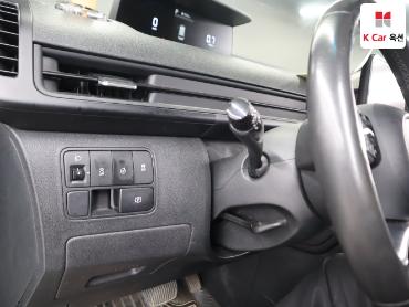 2022 - hyundai staria