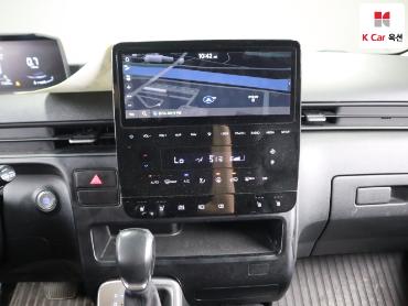 2022 - hyundai staria