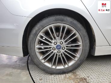 2013 - ford fusion