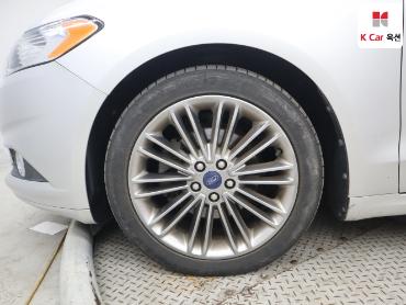2013 - ford fusion