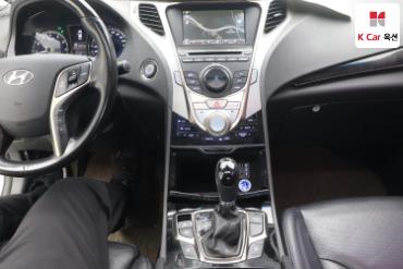 2011 - hyundai grandeur