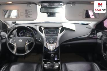 2011 - hyundai grandeur