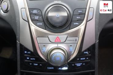 2011 - hyundai grandeur
