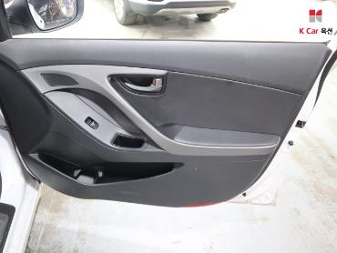 2015 - hyundai avante