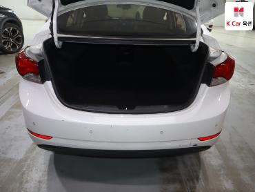 2015 - hyundai avante