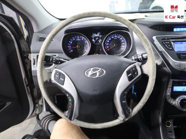 2011 - hyundai avante