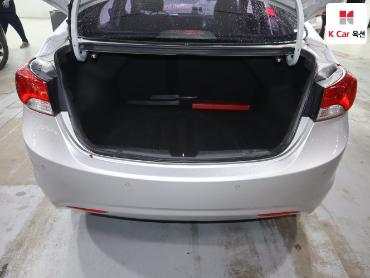 2011 - hyundai avante