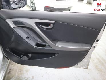 2011 - hyundai avante