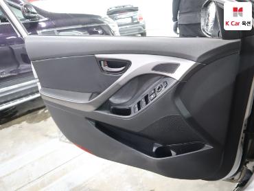 2011 - hyundai avante