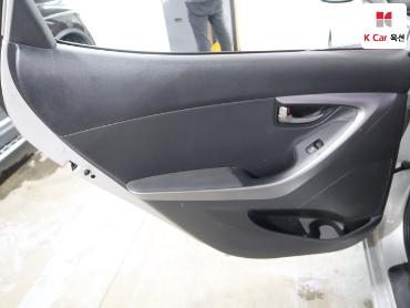 2011 - hyundai avante